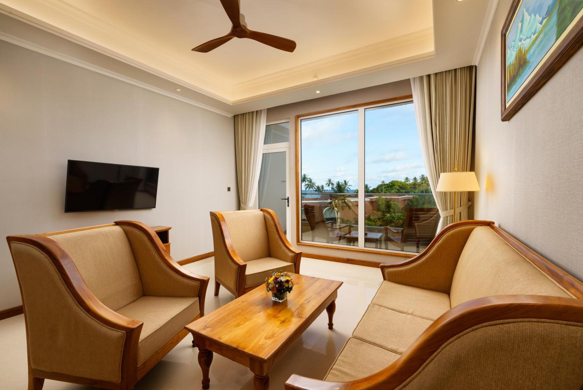 Araliya Beach Resort & Spa Unawatuna- Where You Meet The Sea All Year Exterior foto